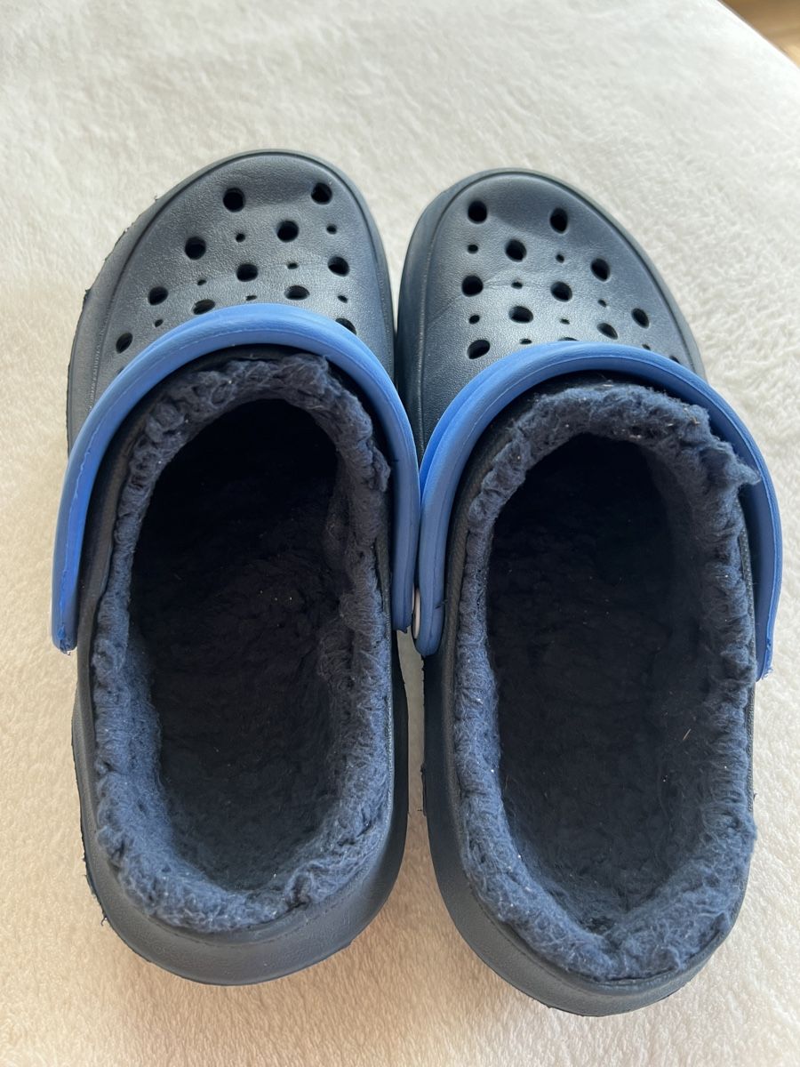 Scarpe per ragazzi: Warme Clogs Gr. 33, gefüttert – Usato da Menzingen venduto da nas_6ncr 2