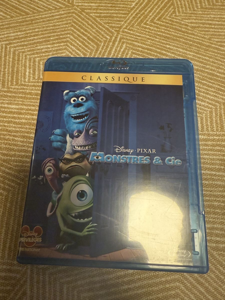 Tutti i DVDs: Disney: Monstres et Compagnie blu-ray – Usato da Troinex venduto da grigri2020