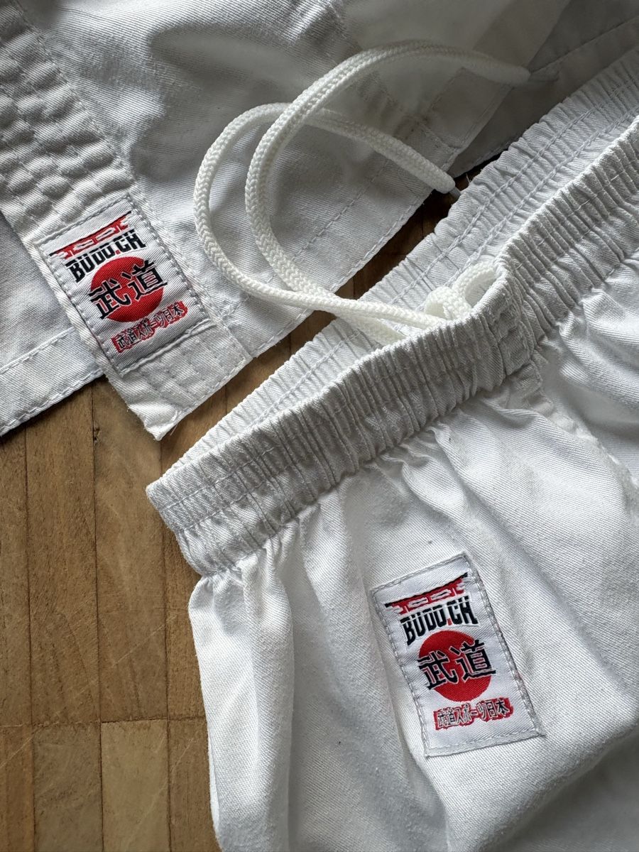 Kimono: Kimono Karate 130 – Usato da Zürich venduto da chemostat 3
