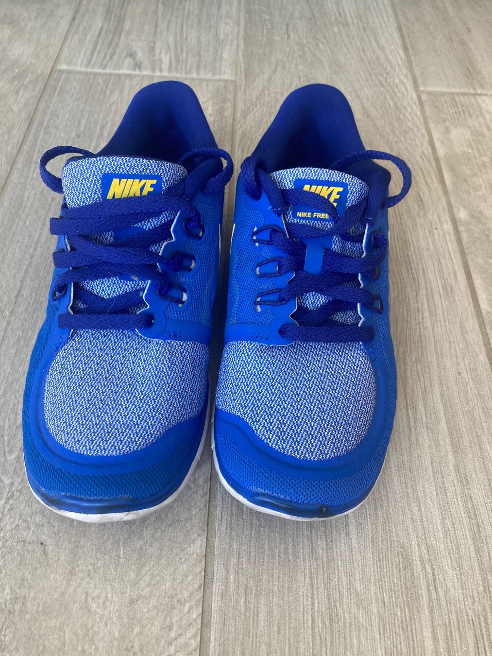 Nike Scarpe per ragazzi: Nike kids free 5.0 Grösse 35.5 – Usato da Buchrain venduto da Gotthardli