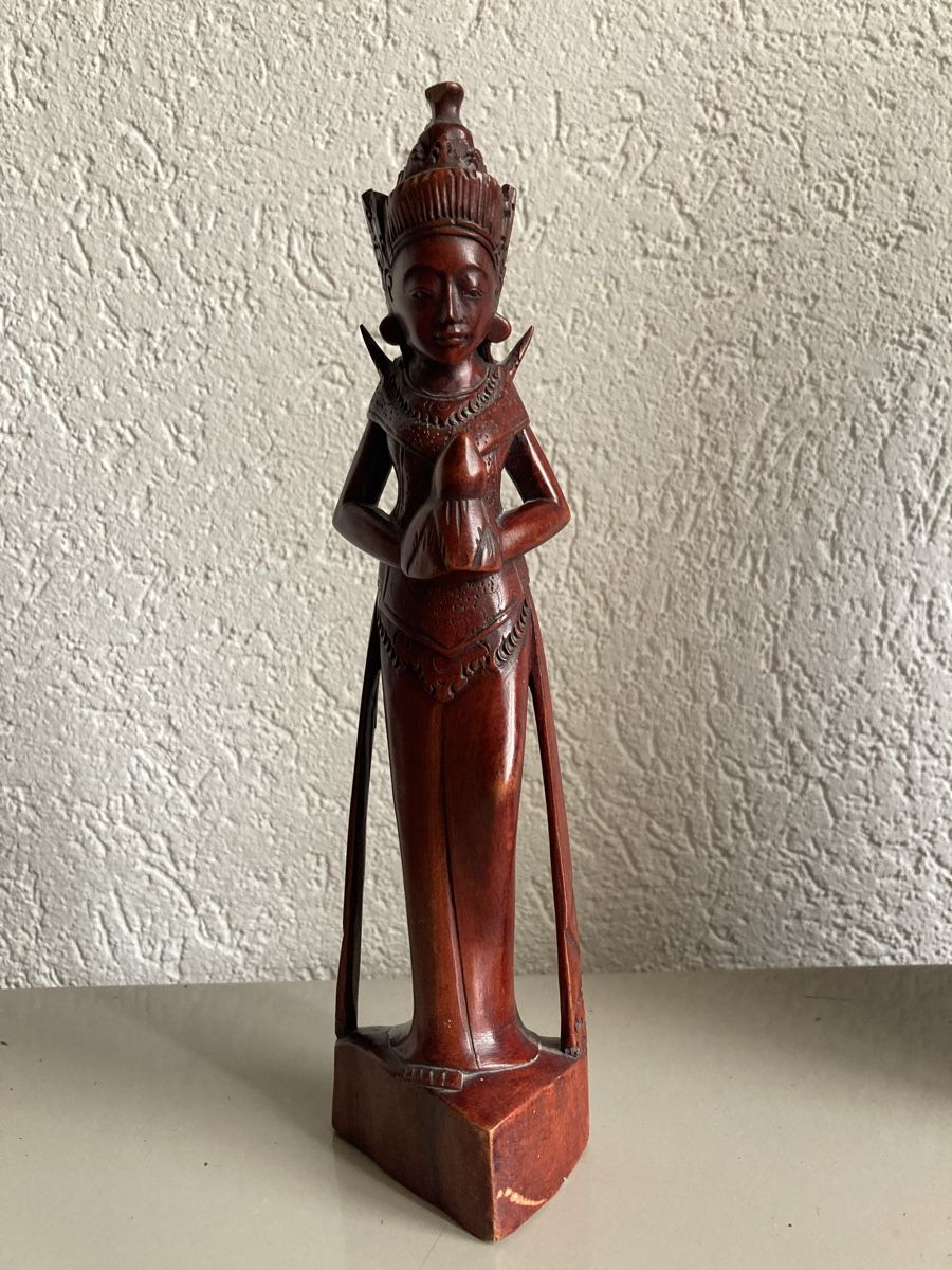 Statuette: 4 geschnitzte Figuren aus Holz – Usato da Hölstein venduto da Uhriella 2