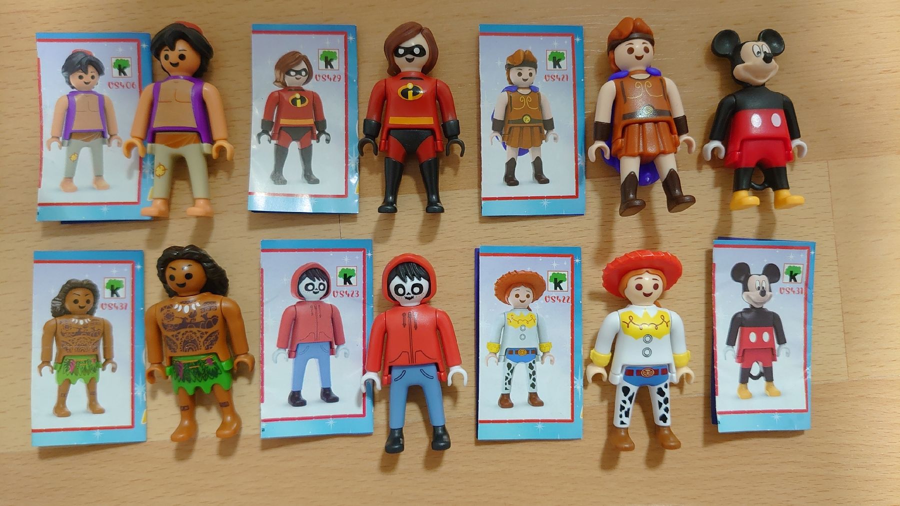 Disney Statuette: Ü-Eier Playmobil aktuell  – Nuovo (secondo la descrizione) da Oberbüren venduto da cas_hnn7