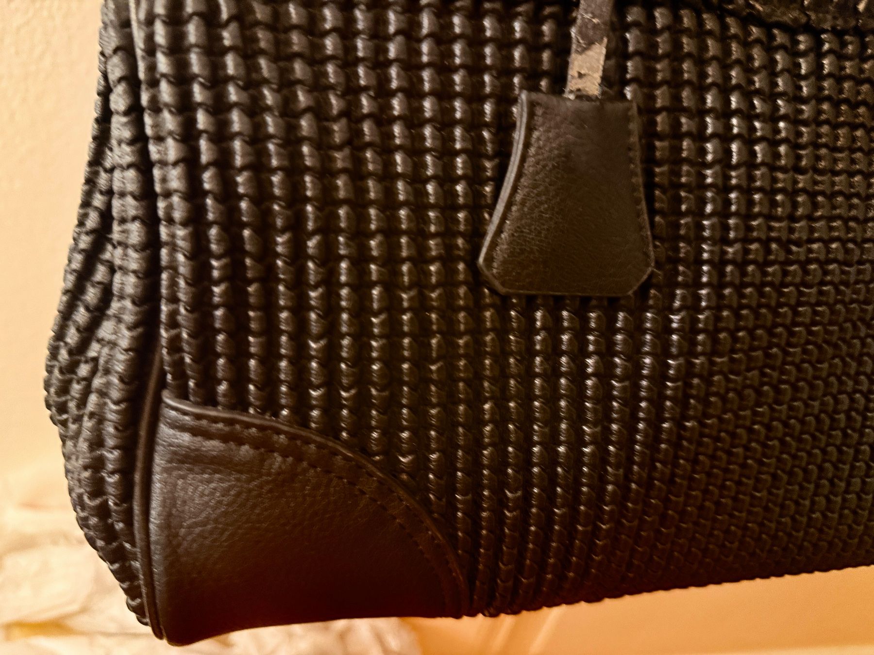 Taschen für Damen: McDouglas Tasche – Gebraucht aus Genève von mar_g5r2 1