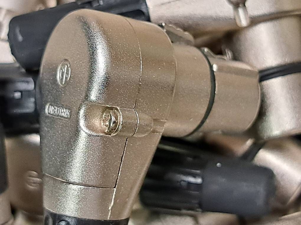 Microfoni: Neutrik XLR Stecker – Usato da Uznach venduto da gartenri 2