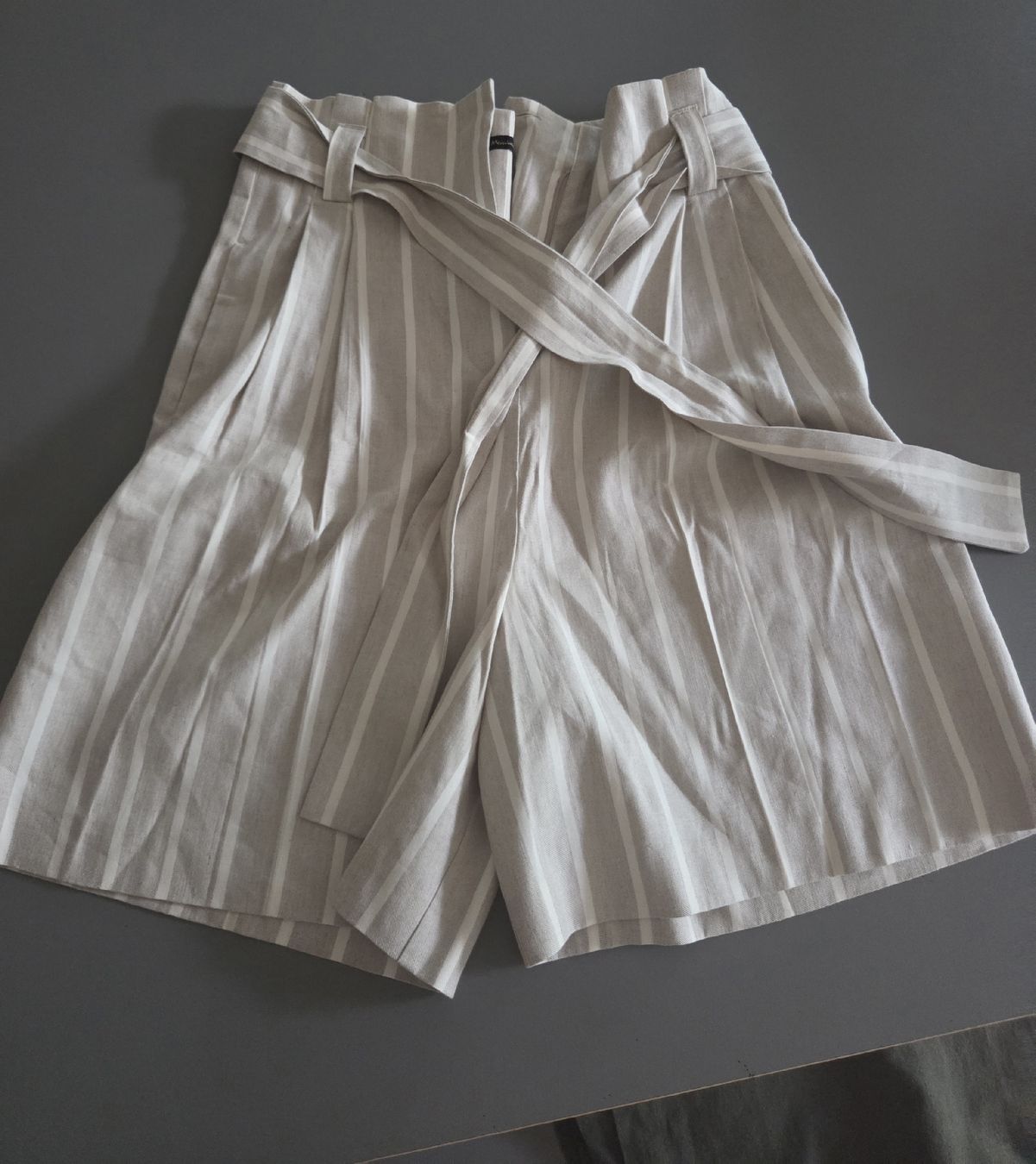 Massimo Dutti Pantalons: Massimo Dutti Culotte Streifen Grösse D38/40 – Neuf (Voir description) à Hünenberg See par Atsemet