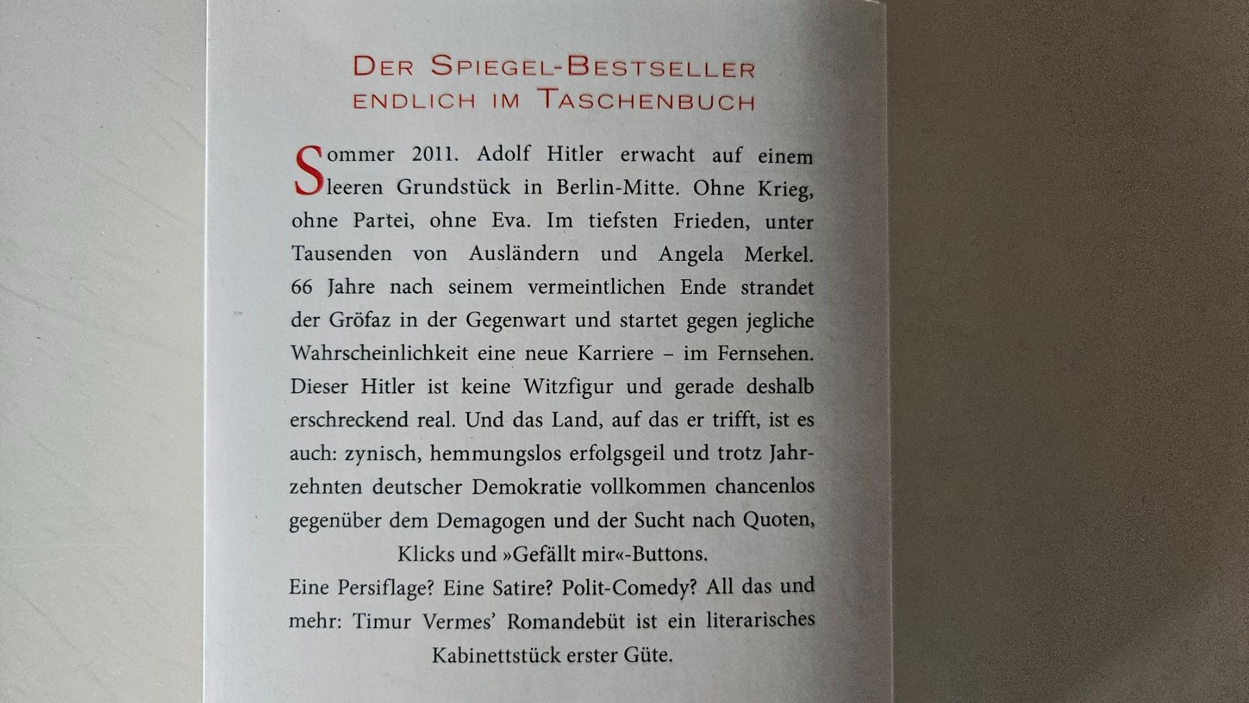 Libri: Timur Vermes "Er ist wieder da" Der Roman – Usato da Basel venduto da True_Hofer_Store 1