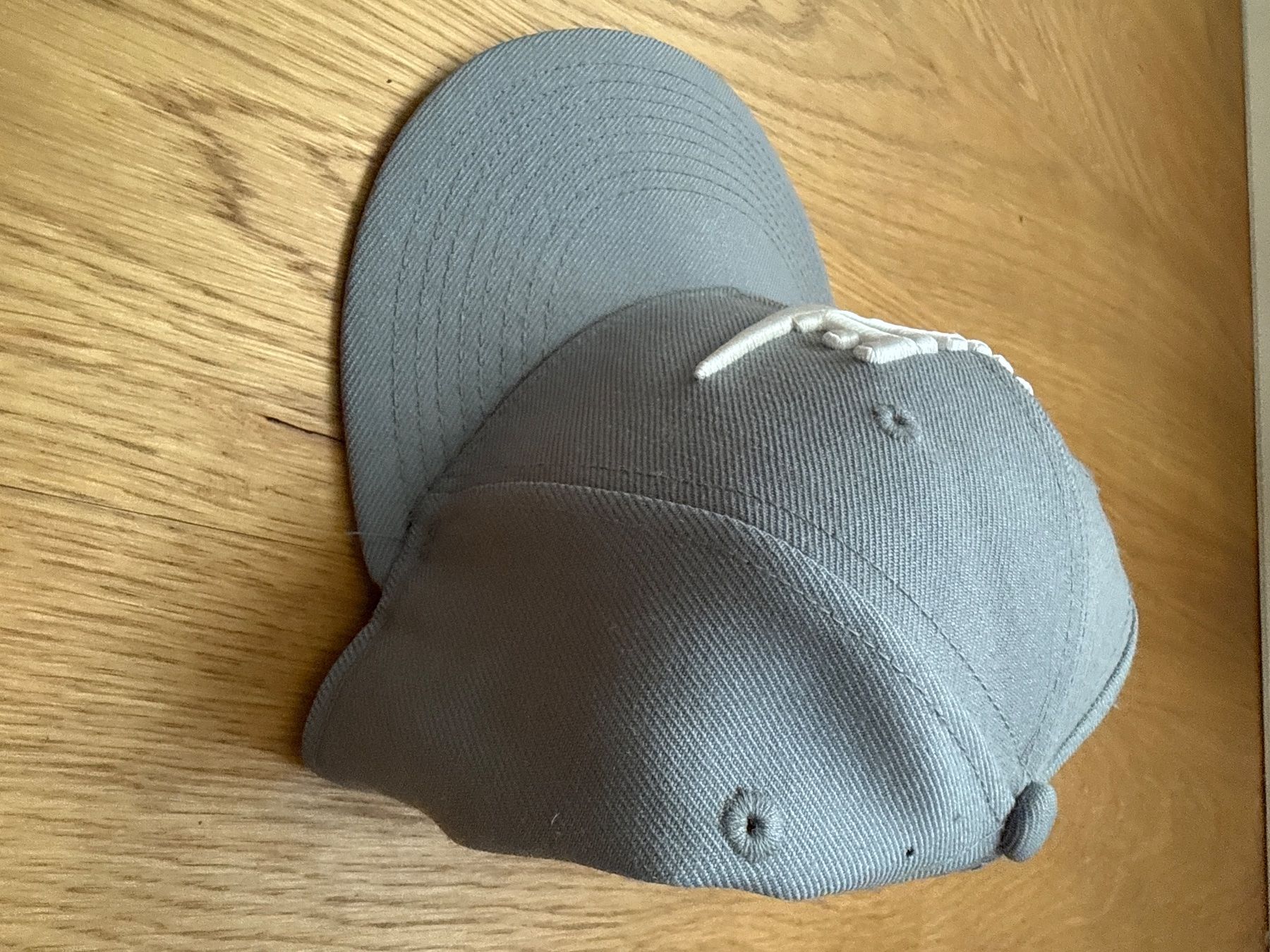 Nike Altro in  Abbigliamento & Accessori: Nike True Snapback Cap Grau Weiss – Usato da Niederwangen BE venduto da Marco-Antonio-Luca 1