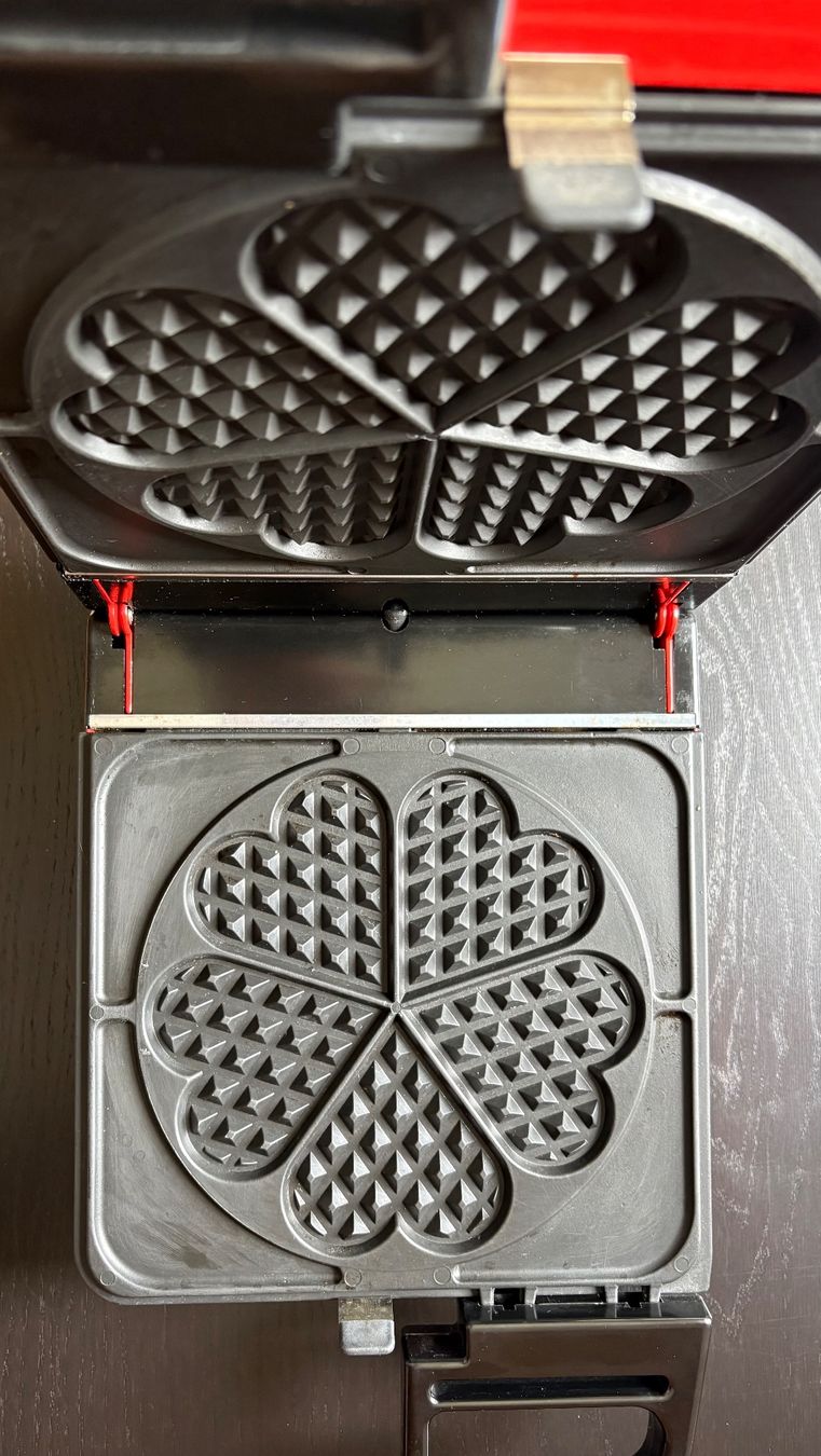 Sigg Elettrodomestici da cucina: Waffel-/Brezel-Eisen von SIGG - Vintage – Usato da Rodels venduto da julietta.libero 1