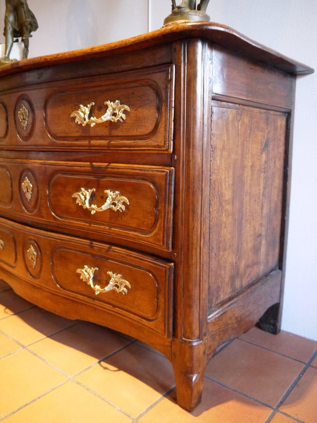 Cassettiere: Antike Louis XV Kommode – Usato da Marnand venduto da MrBozzol 2