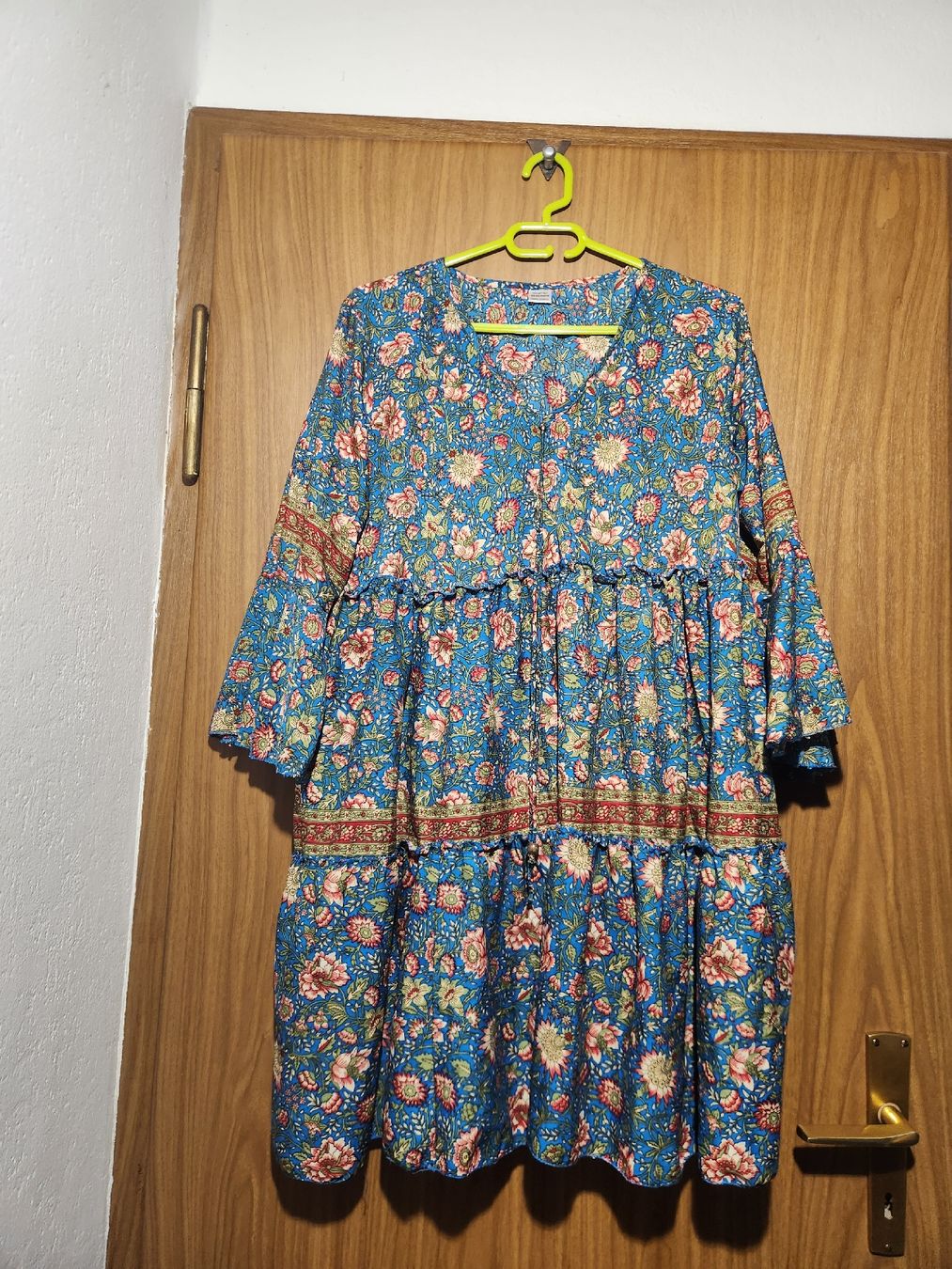 Vestiti: Robe imprimée fleurs bleu T U 70% soie – Usato da Niedergösgen venduto da Eva2410 1