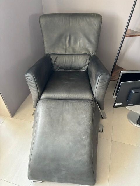 Fauteuils: Rolf Benz Sessel mit Hocker – D'occasion à Biglen par simi09
