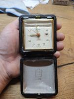 Jerger Reiseuhr mit Kalender Lederetui West Germany (Q)