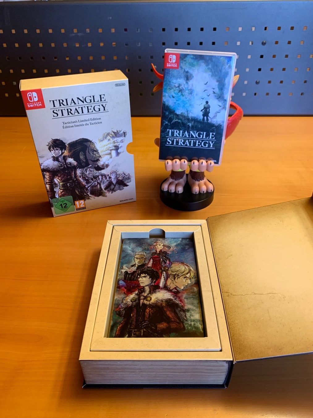 Giochi: Triangle Strategy Limited Collectors Edition – Nuovo (secondo la descrizione) da Sargans venduto da Znibi 2