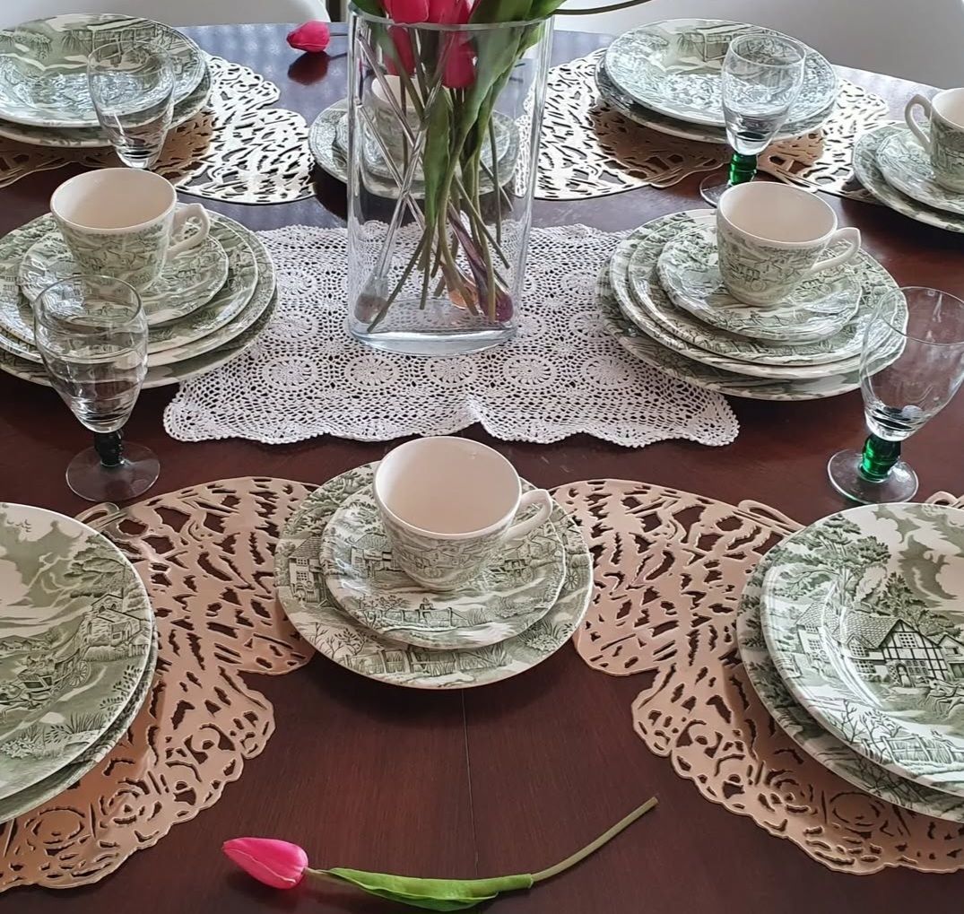 Set di piatti: Antike Englisch set (41teil) – Usato da Basel venduto da soomer
