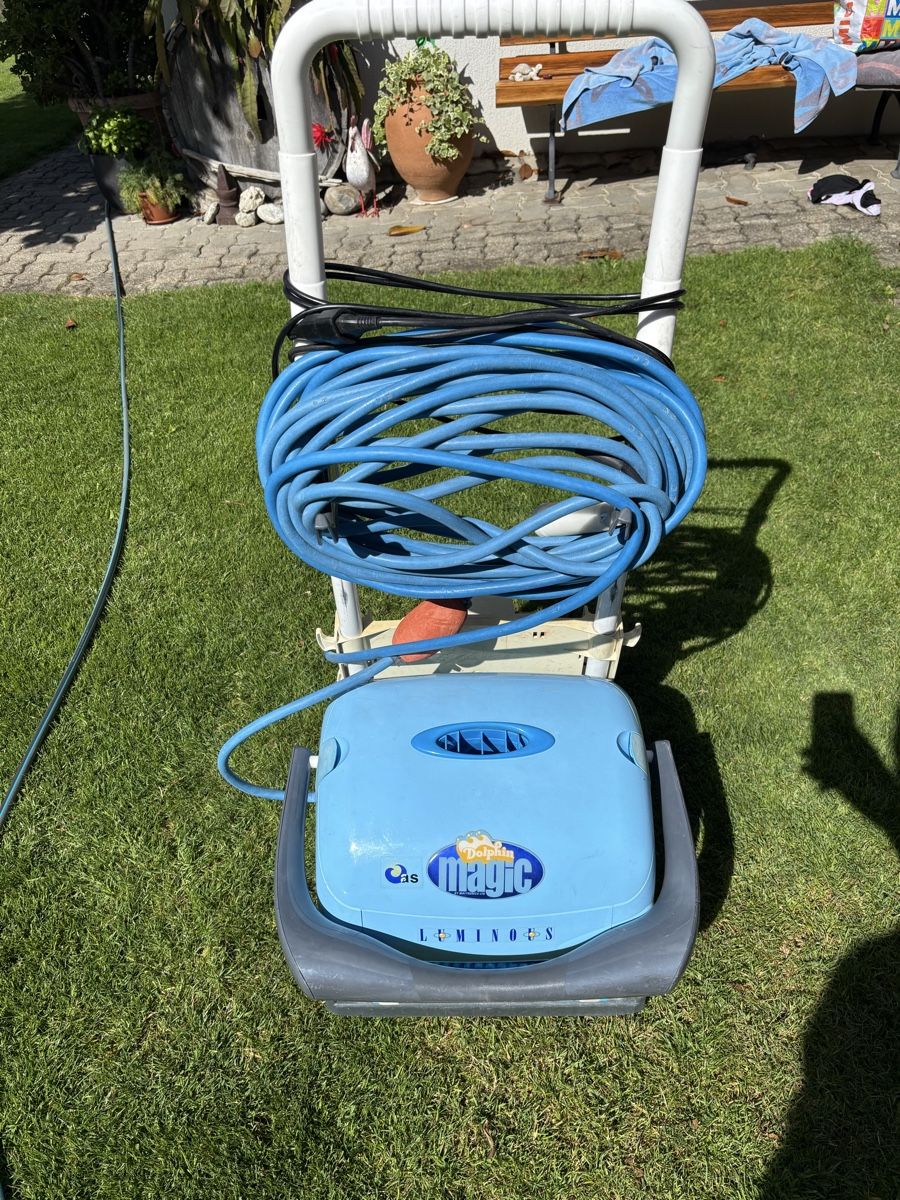 Schwimmbad: Pool-Roboter Dolphin Magic Luminous – Gebraucht aus Ebertswil von Knuet 1