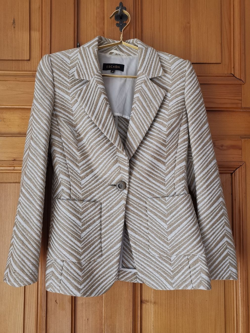 Escada Vestes: Toller Escada Blazer – D'occasion à Uerikon par pink_flamingo