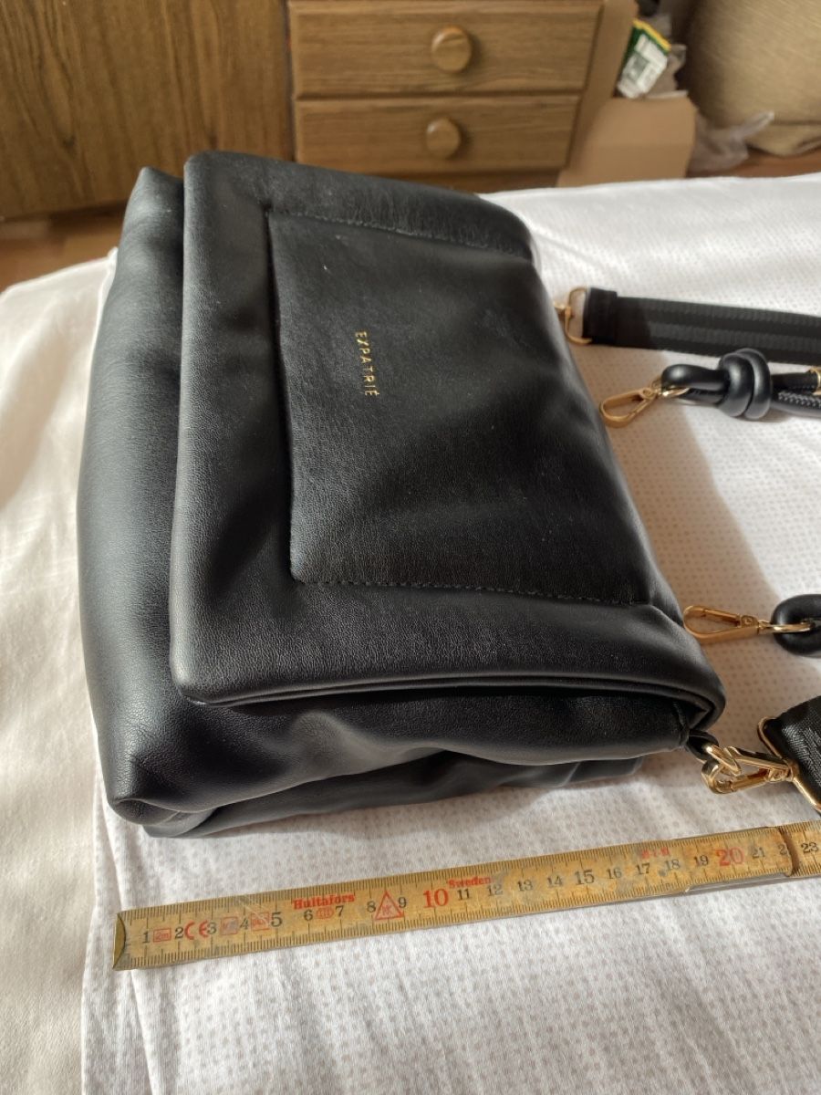 Borse da donna: Expatrié Handtasche schwarz – Usato da Schachen LU venduto da ali_hz6l 2