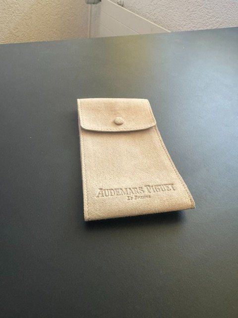 Uhrenboxen: Audemars Piguet Etui / Tasche – Gebraucht aus Zollikofen von OberliAG