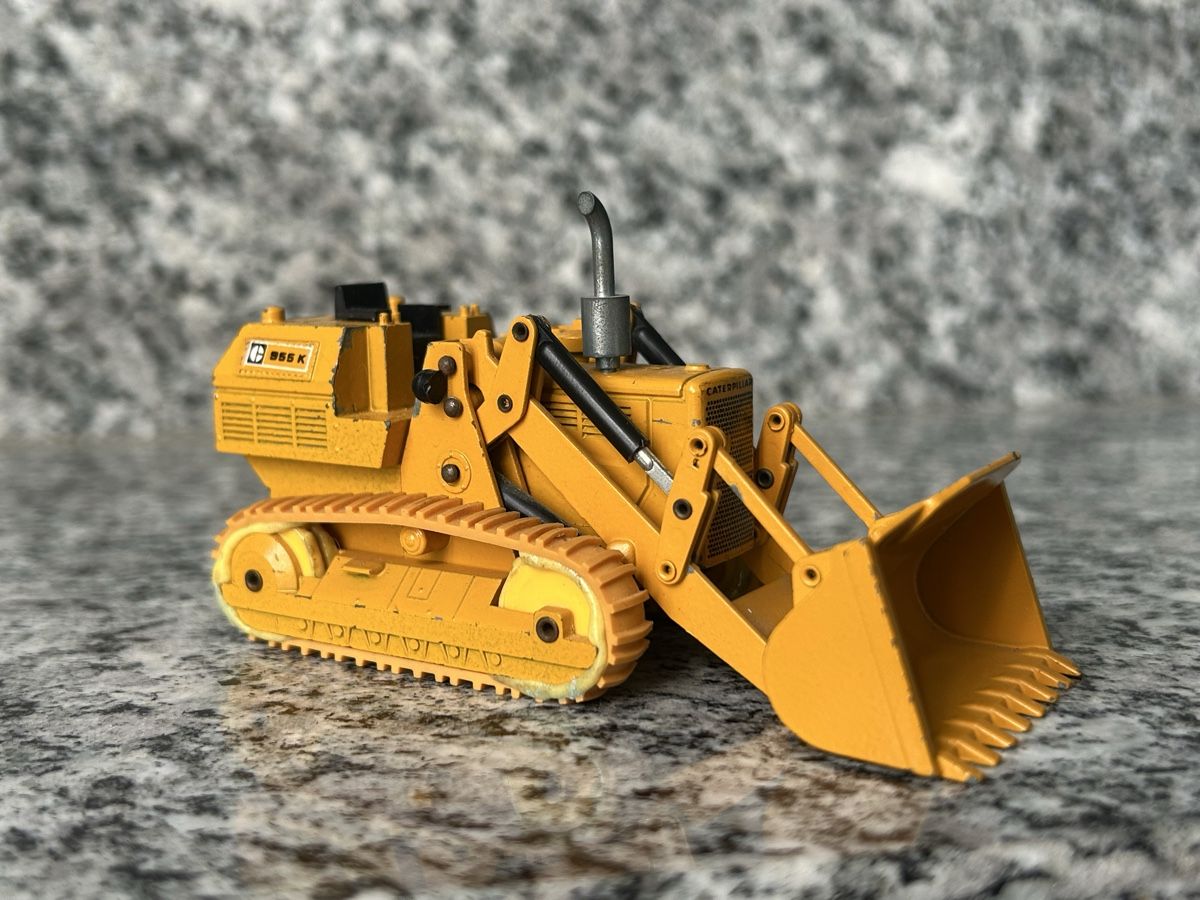 Caterpillar Kit di modellismo & Modellini statici: Caterpillar 955, 1:50 – Difettoso da Horw venduto da Tigercat635 1