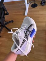 Asics Magic Speed 5 Laufschuhe weiss Grösse 42 neuwertig