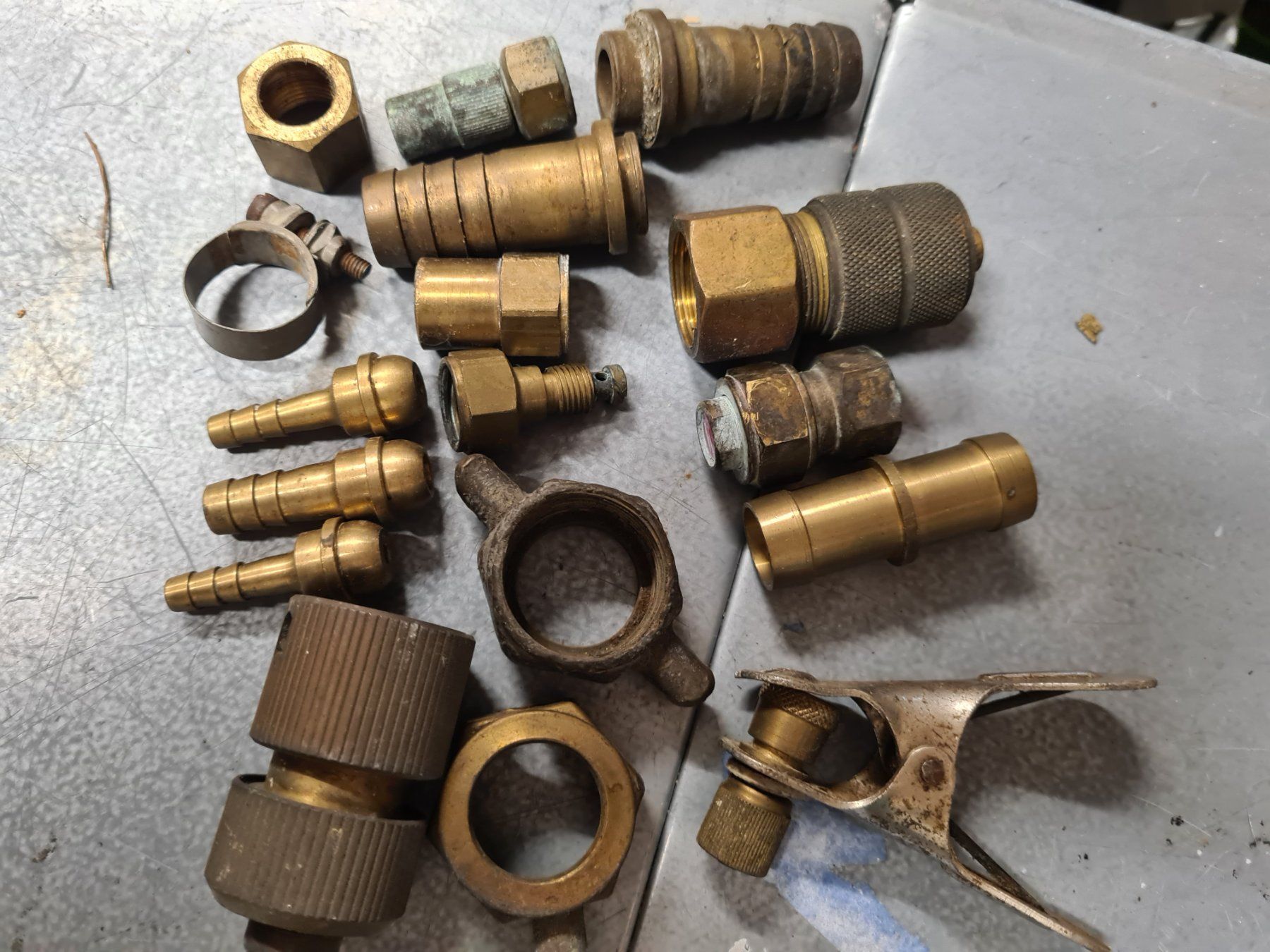 Eisenwaren: Aus Hausräumung- uraltes Messing Wasserhahnen- Tool- Set – Gebraucht aus Amriswil von used2use 1