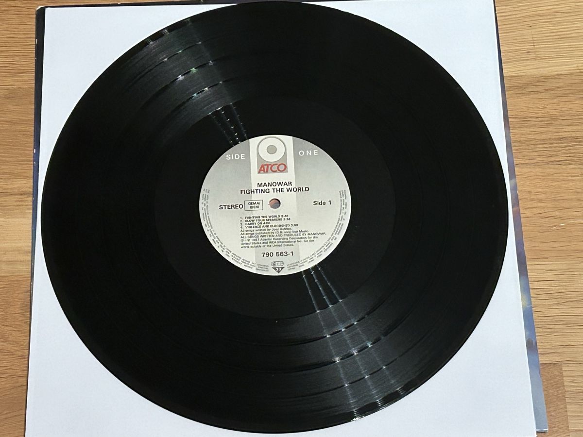Schallplatten: MANOWAR. 1987. Fighting The World – Gebraucht aus Faulensee von Mizuno06 2