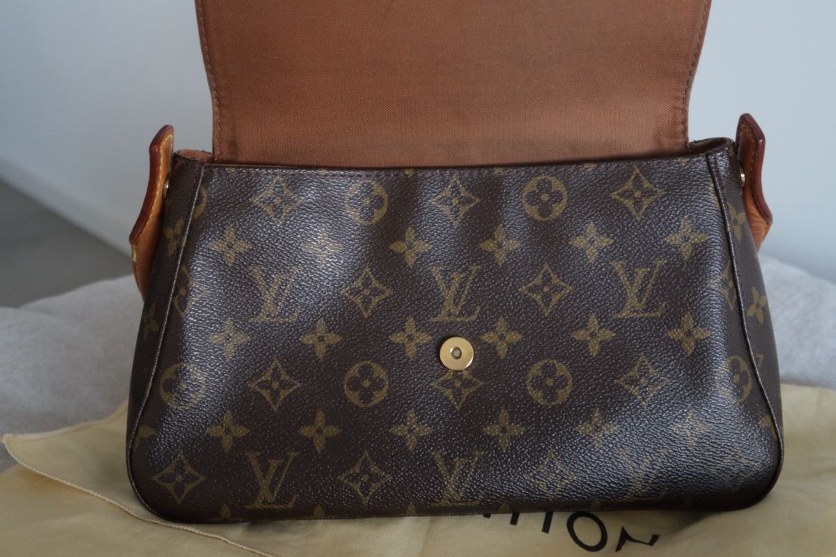 Louis Vuitton Sacs femmes: Louis Vuitton Mini Looping – D'occasion à Zürich par mad_2dwc 4