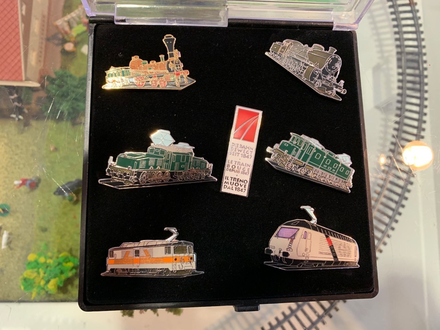 Plaquettes & Badges: Pins set SBB train Zug bahn – D'occasion à Chiasso par Carrara-Modellismo 2