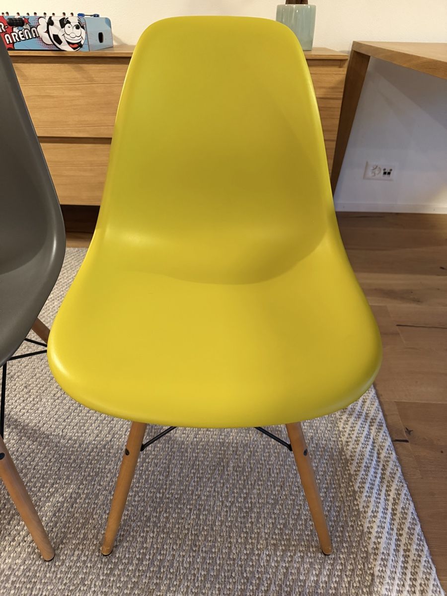 Sedie: 4 Vitra Eames Stühle – Usato da Richterswil venduto da pad_zi 1