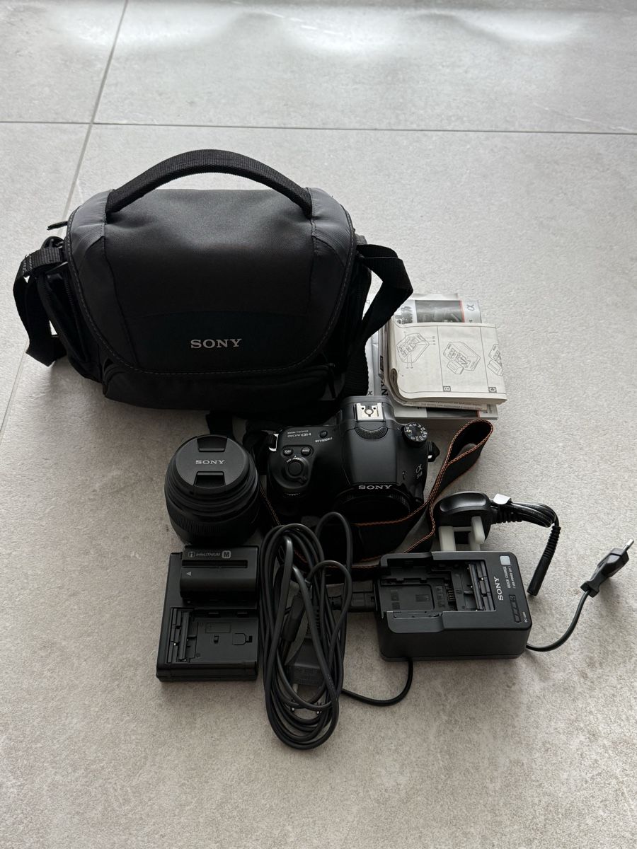 Sony Fotocamera: Sony Alpha DSLRA390 mit Objektiv - Top Zustand! – Usato da Zwingen venduto da A.L_Shop