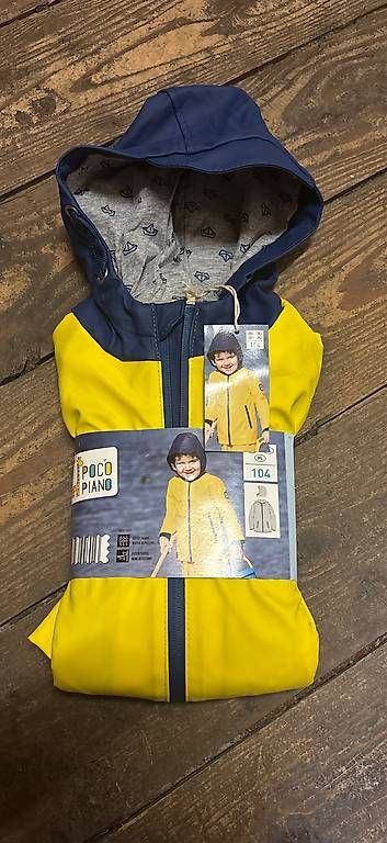 Vestes: Regenjacke 104 – D'occasion à Bern par zah_yd97