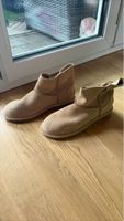Ugg Stiefel kurz perforiert beige Zustand neu