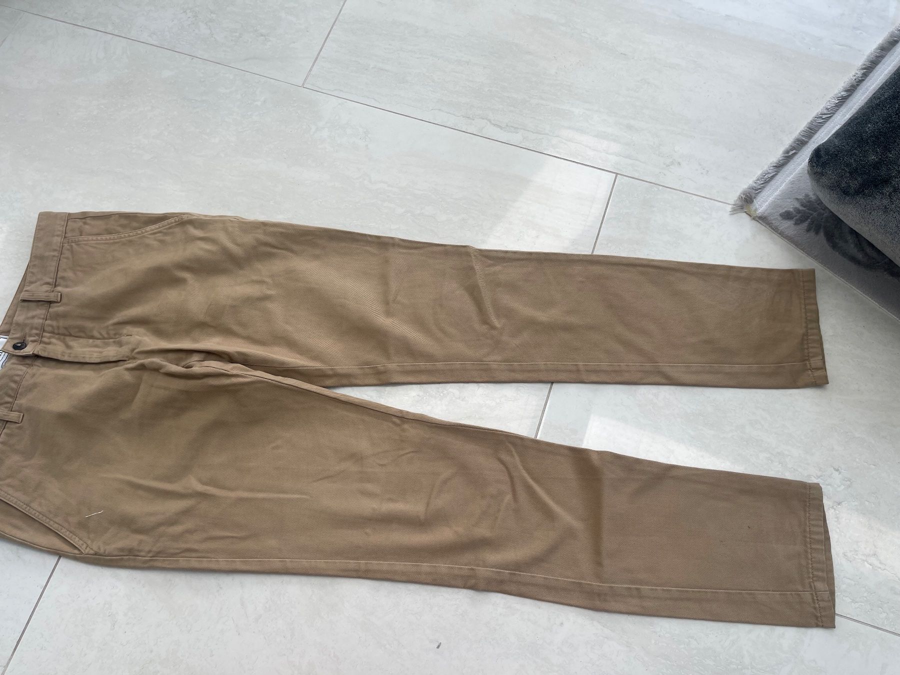 Pantaloni: Ami Paris, Beige, Gr. S – Usato da Weisslingen venduto da Spiegelbild0 1