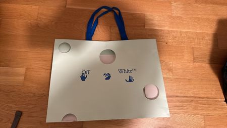 Off-White Papiertasche