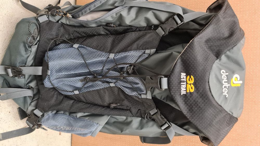 Deuter act trail on sale 32