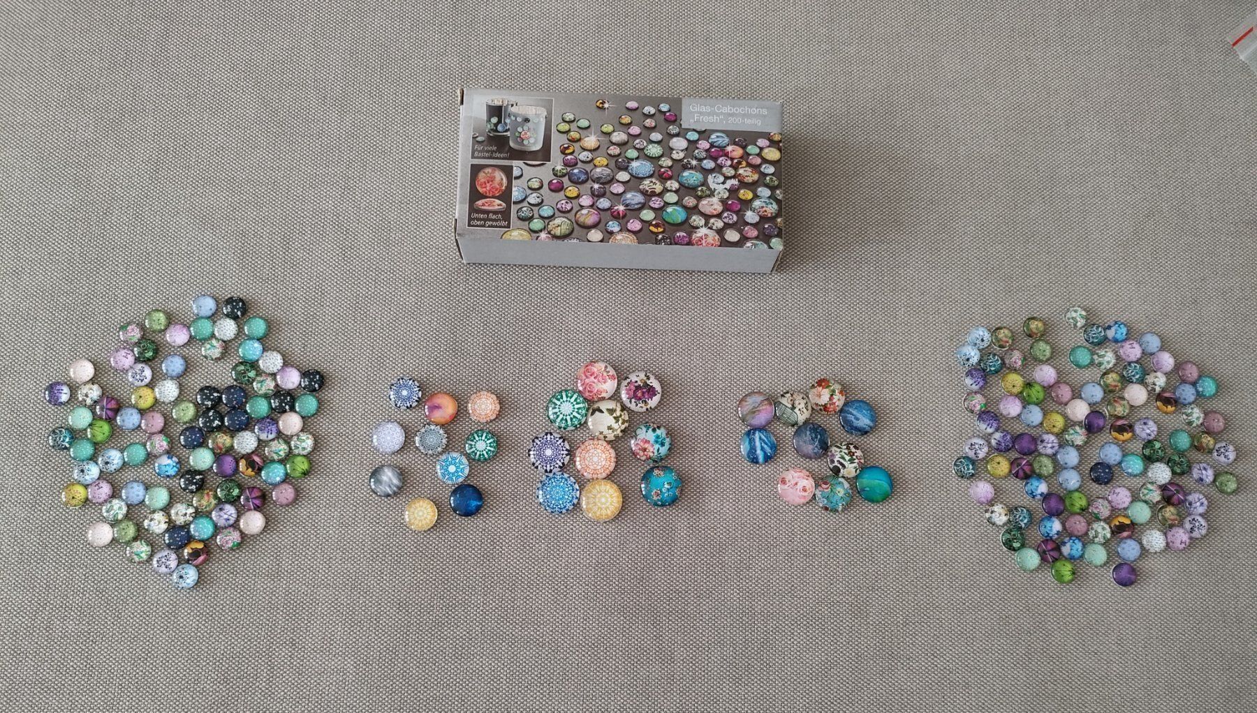 Tutte le decorazioni: 320 Stk. Cabochon- 70% Rabatt! – Nuovo e nell'imballaggio originale da Bern venduto da Lidia.5 3