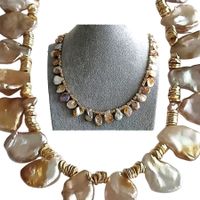 Keshi-Perlenkette gold schimmernd – Blätterform – Unikat
