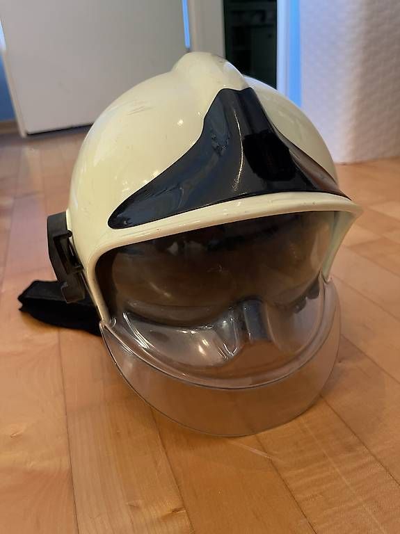 Pompieri: Feuerwehrhelm – Usato da Stein AG venduto da M.PEAKY