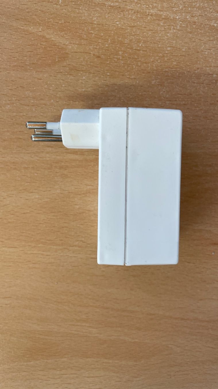 Alimentazione elettrica: Doppelstecker Steckdosenadapter Mehrfachstecker Typ 13 – Usato da Glattfelden venduto da cybermaxx 3