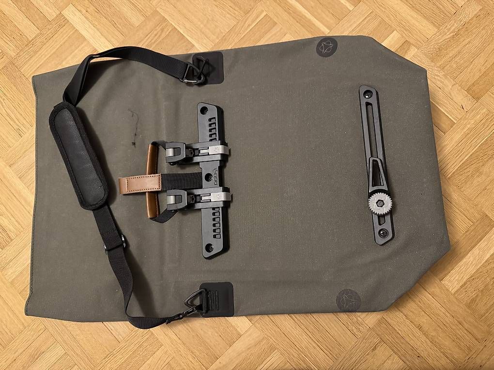 Borse: Fahrradtasche dunkelgrün – Usato da Zürich venduto da adr_b8hn 1