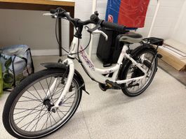 Vélo blanc 20 pouces état d'occasion