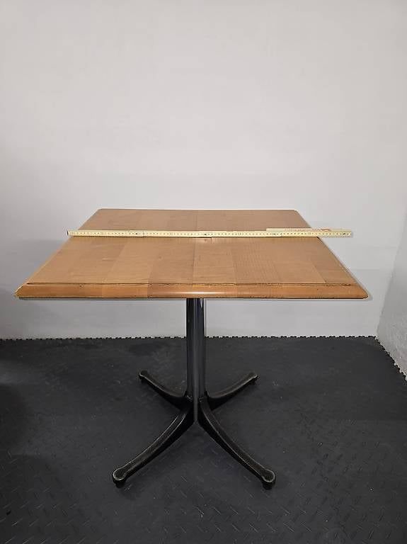 Tavoli: 10 tables restaurant / horeca 75x65 cm – Usato da Salgesch venduto da can_s9gm 1