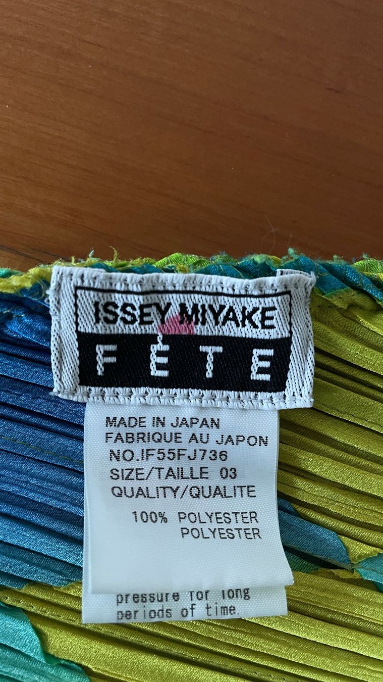 Robes: ISSEY MIYAKE – D'occasion à Zürich par Aicrem 3