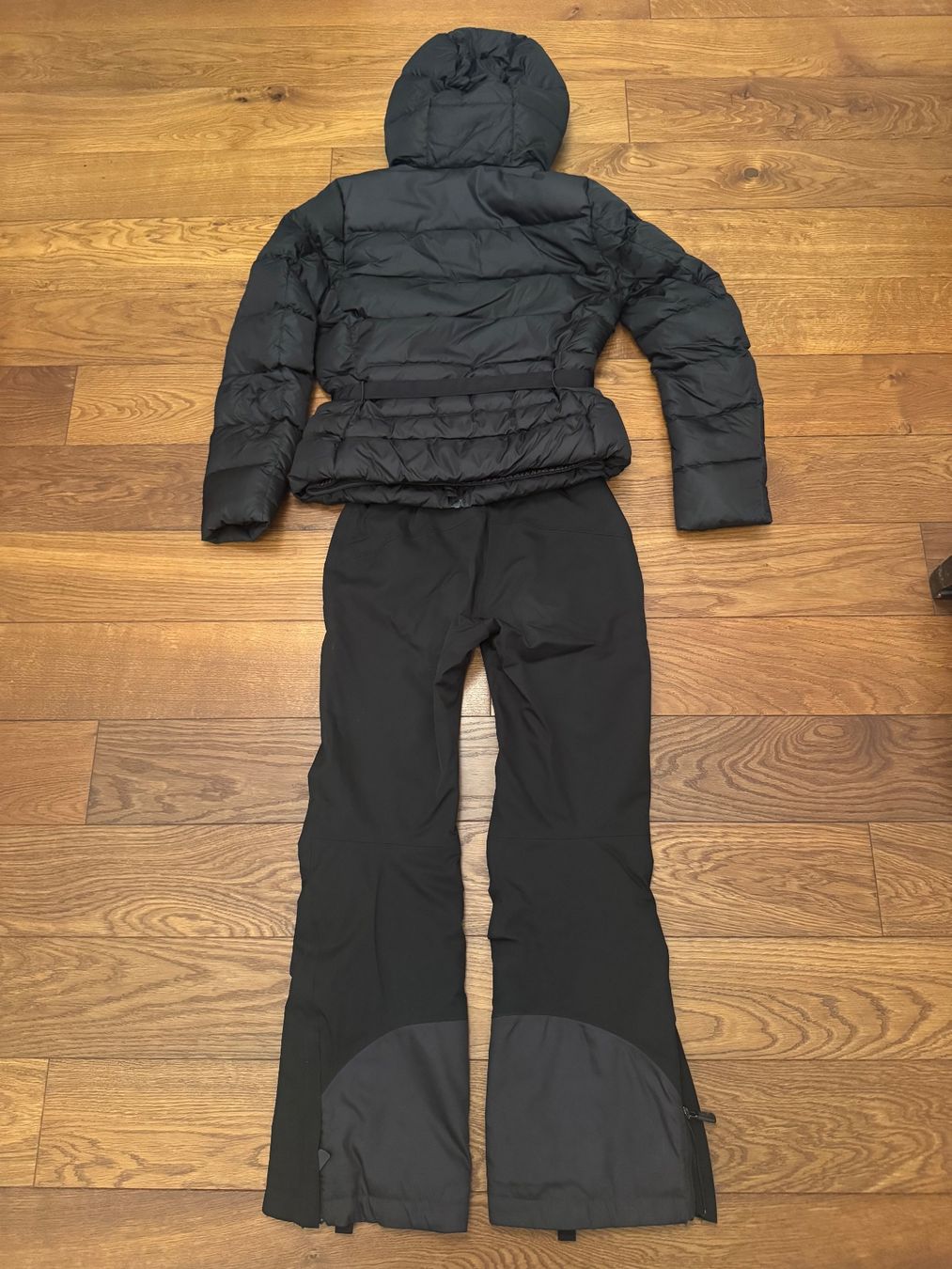 Anzüge & Kostüme: Moncler - Ensemble de ski - noir - Taille 2 – Gebraucht aus Zürich von odi_ldv8 1