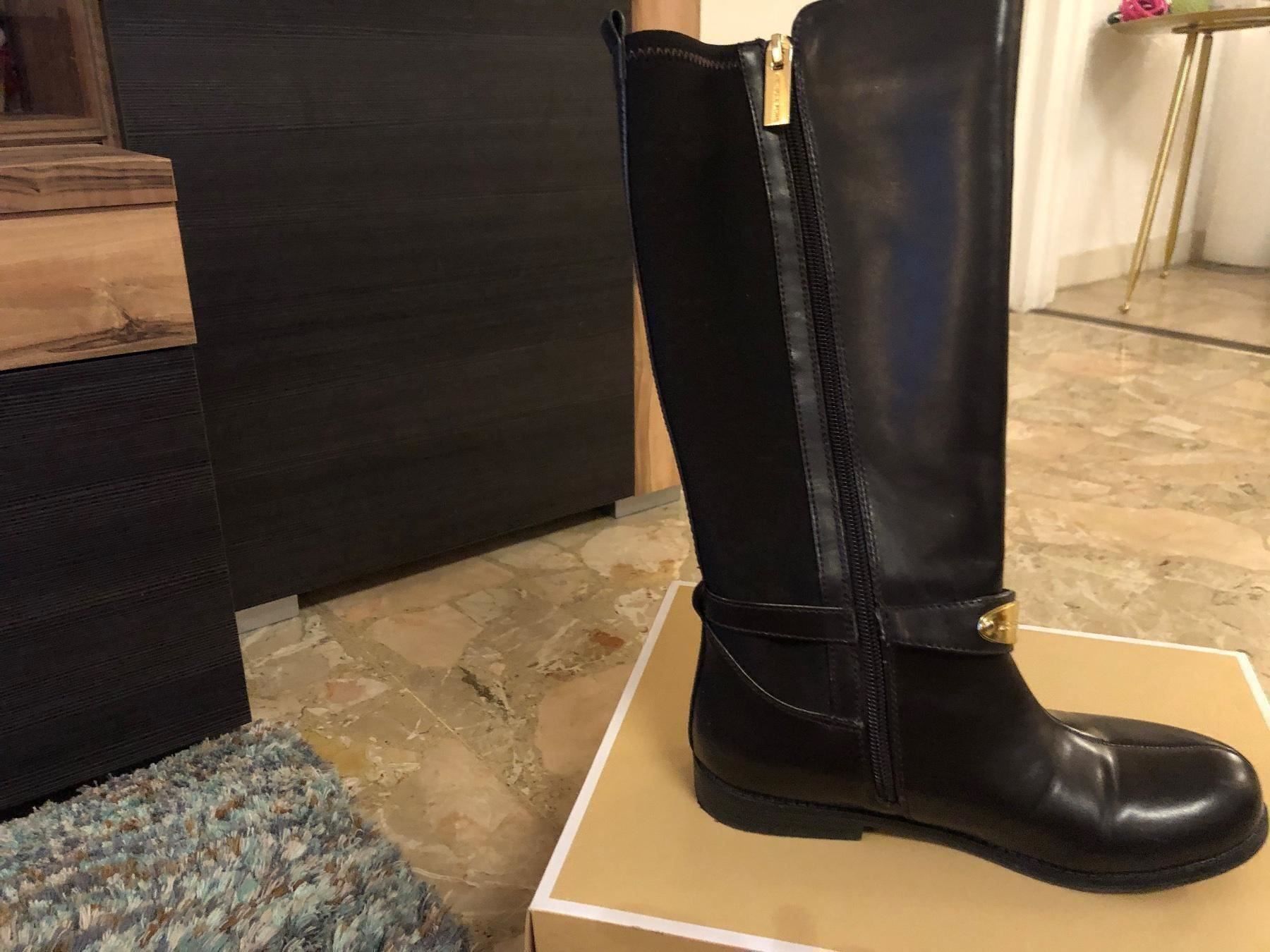 Michael Kors Scarpe per ragazze: TRENDY SCHÖNE MICHAEL KORS STIEFEL – Nuovo e nell'imballaggio originale da Biel/Bienne venduto da guessa 2