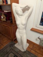 Sculpture d'un nu debout