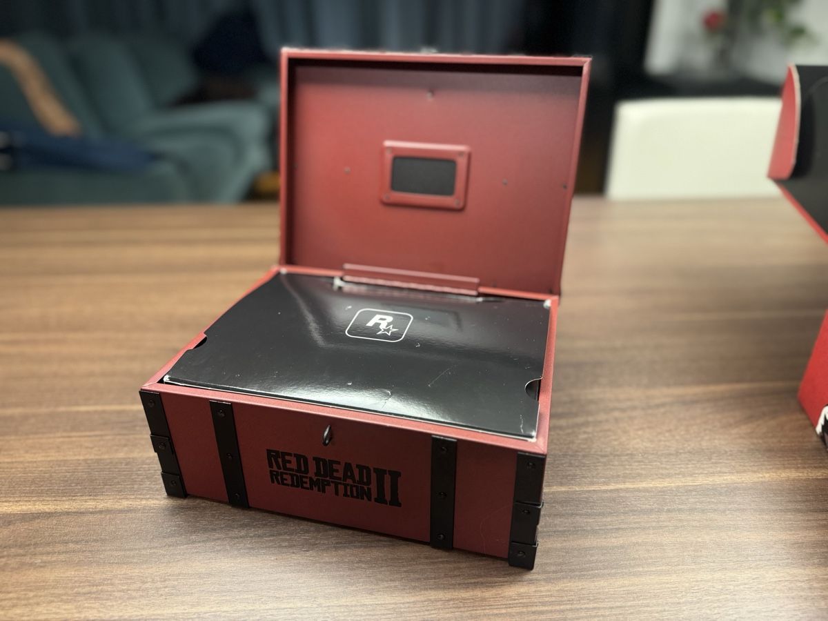 Giochi: Red Dead Redemption 2 Collectors Box Neu – Nuovo (secondo la descrizione) da Niederwangen BE venduto da _ScubaDiver_ 2