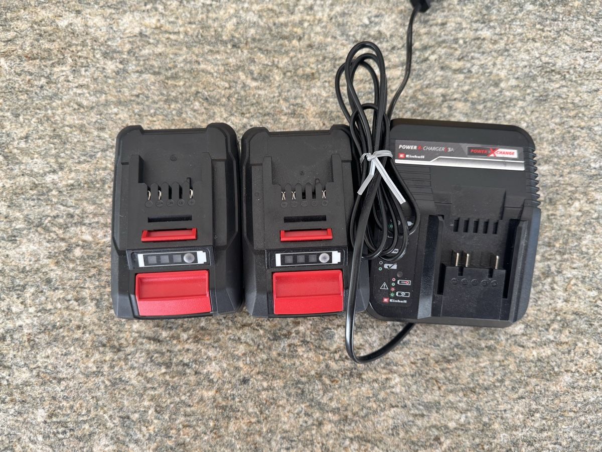 Einhell Caricabatterie: Einhell power charger e batterie – Usato da Lugano venduto da Omre1