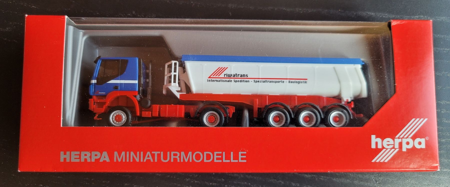 Herpa Kits de montage: Herpa LKW's 1:87 – D'occasion à Hettiswil par kuese85 2