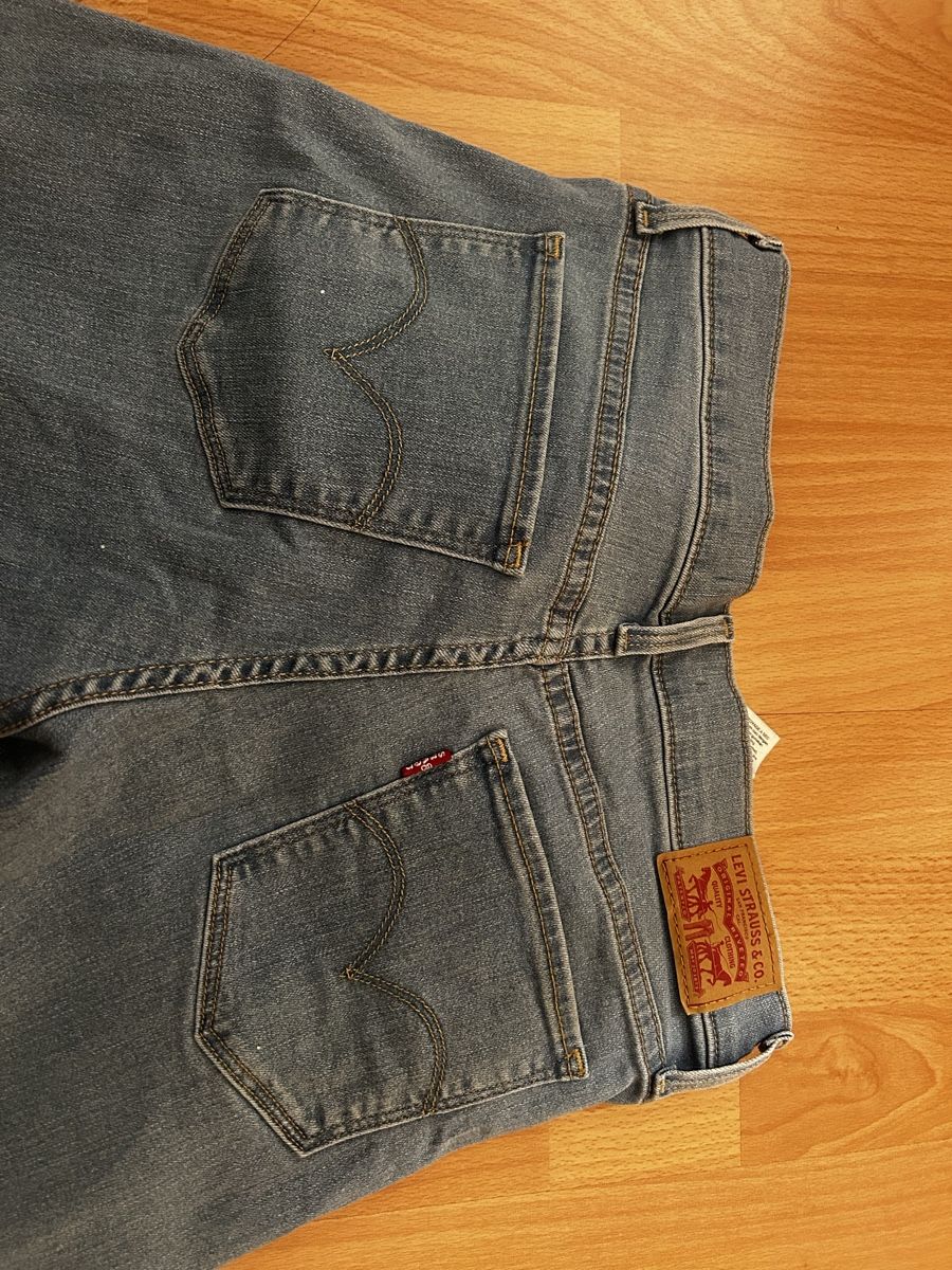 Levi's Jeans: Levi’s 318 Shaping Wide Leg – 28 – Neuf (Voir description) à Bellinzona par gin_7lry 1